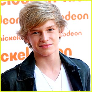 Cody-Simpson-y-new-puppy-from-Puppy-Heaven-gallery-img-2015-12-24-21-43-30